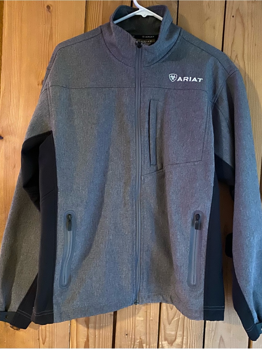 Ariat Men's Heather Gray and Black Lightweight Jacket